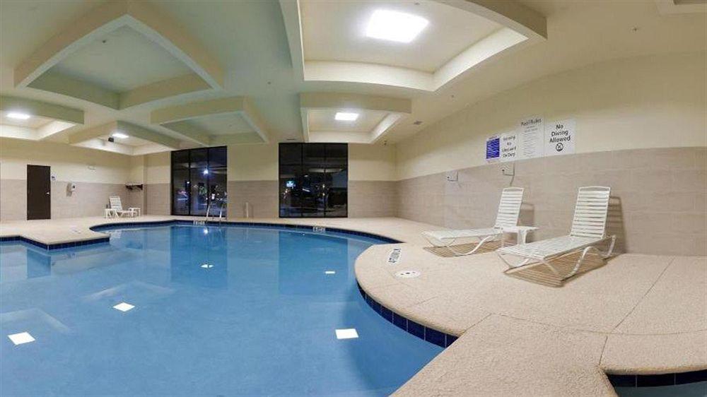 Holiday Inn Express Waycross Ngoại thất bức ảnh