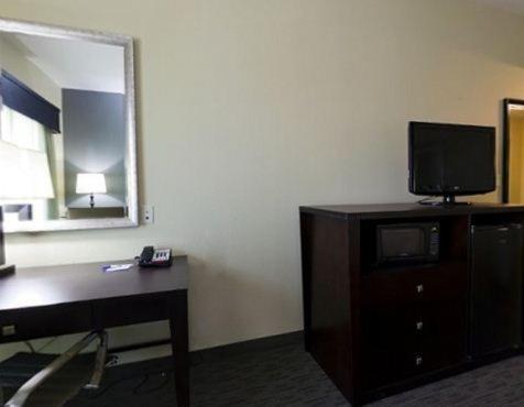 Holiday Inn Express Waycross Ngoại thất bức ảnh