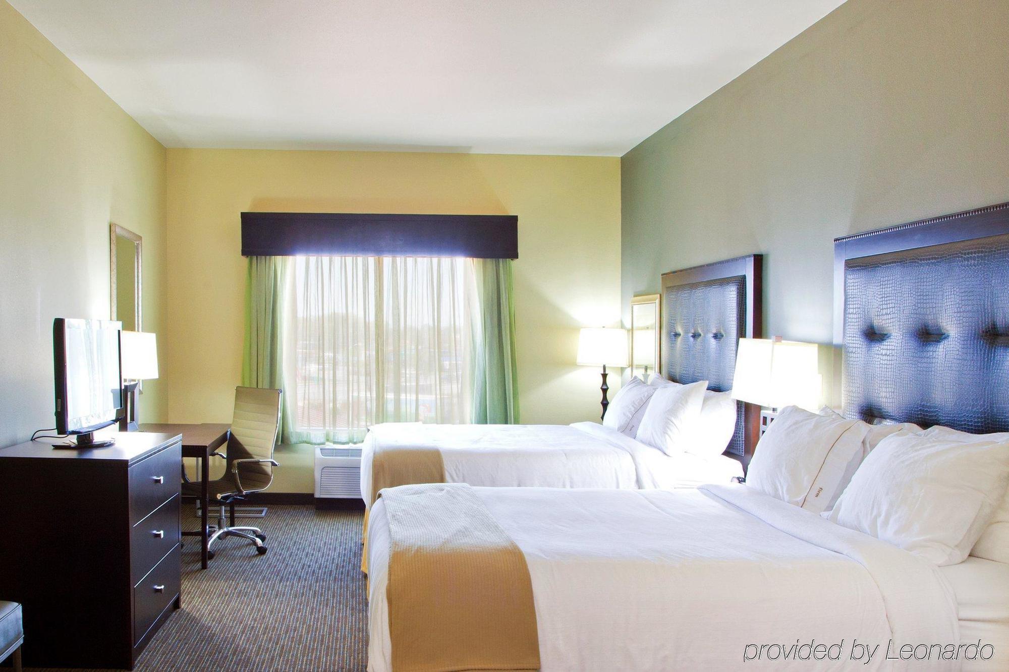 Holiday Inn Express Waycross Ngoại thất bức ảnh