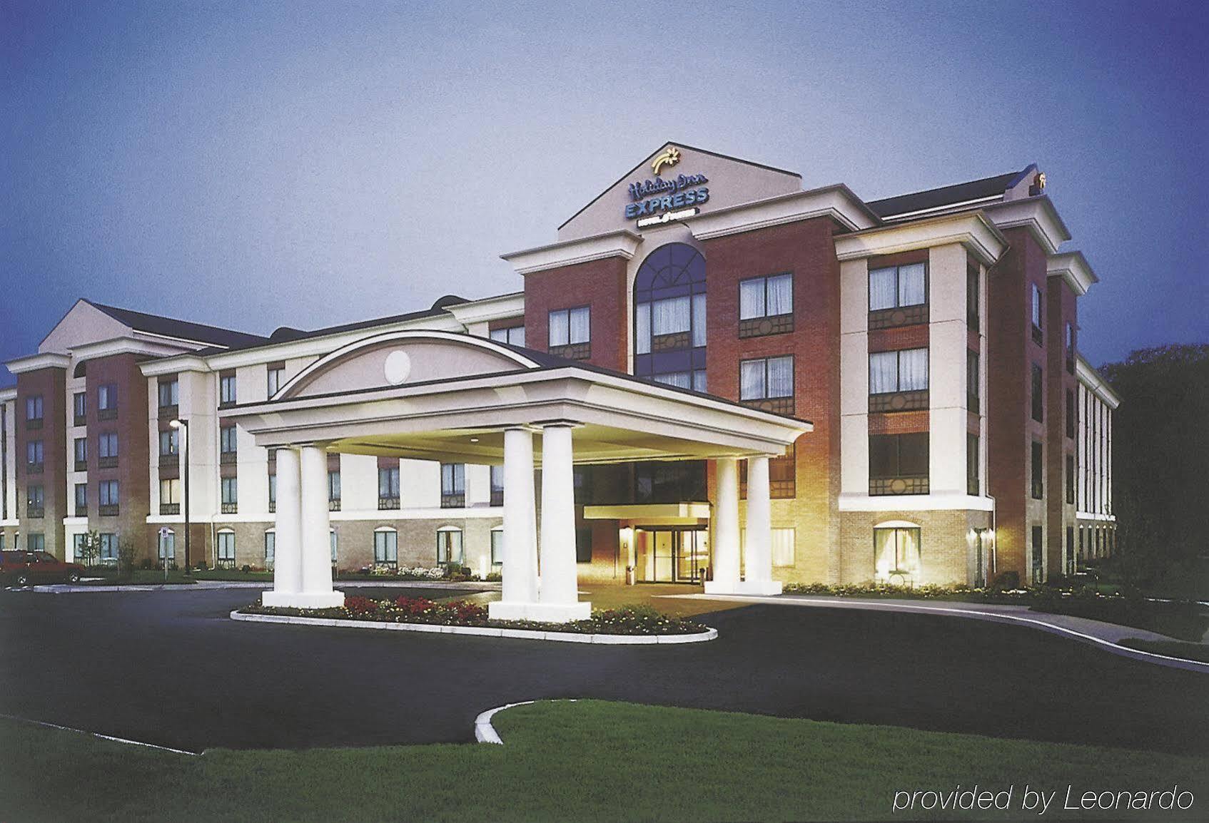 Holiday Inn Express Waycross Ngoại thất bức ảnh